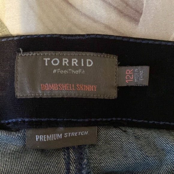 Bombshell skinny torrid jegging size 12 - Picture 2 of 3